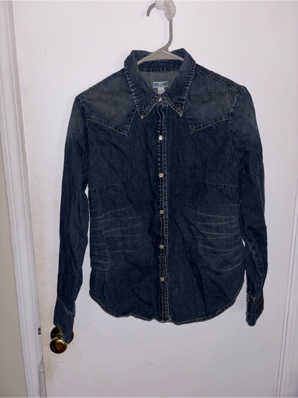 GAP Women's Dark Wash Denim Button-Down Shirt - Blue
